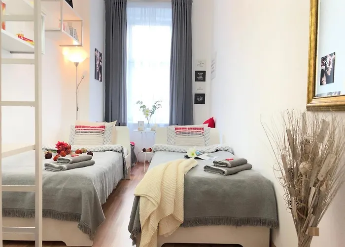 Apartment "be My Guest" Near Metro Station! *