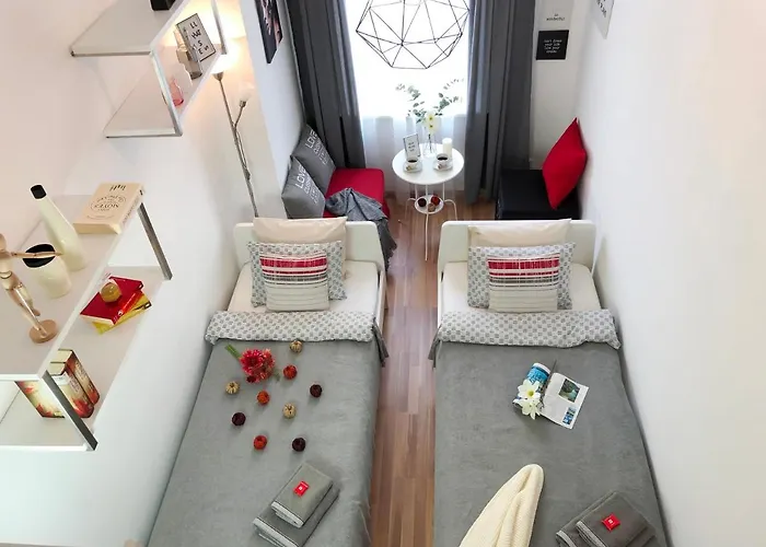 "be My Guest" Near Metro Station! Apartment